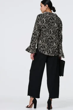 Printed V-Neck Long Flare Sleeve Shirt