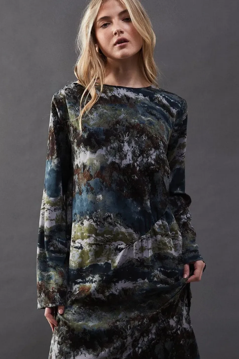 Print Satin Gathered Side Column Midi Dress