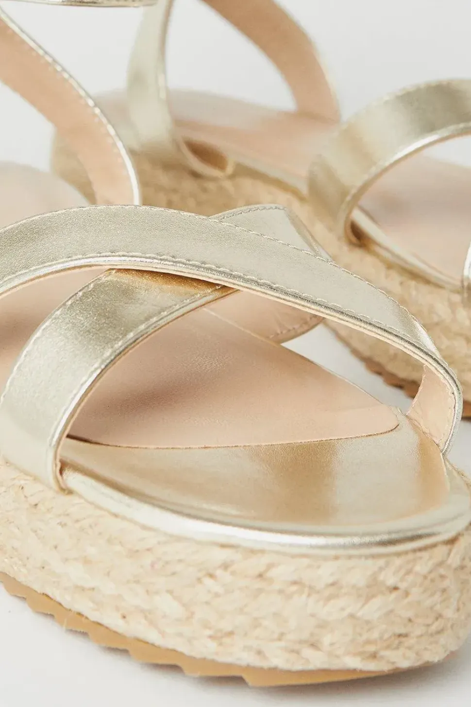 Remi Cross Strap Raffia Flatform Sandals