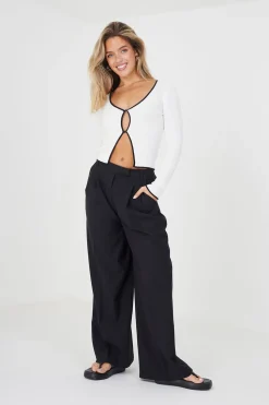 Ribbed Knitted V-Neck Cardigan