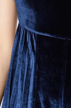 Round Neck Pleated Velvet Jumpsuit
