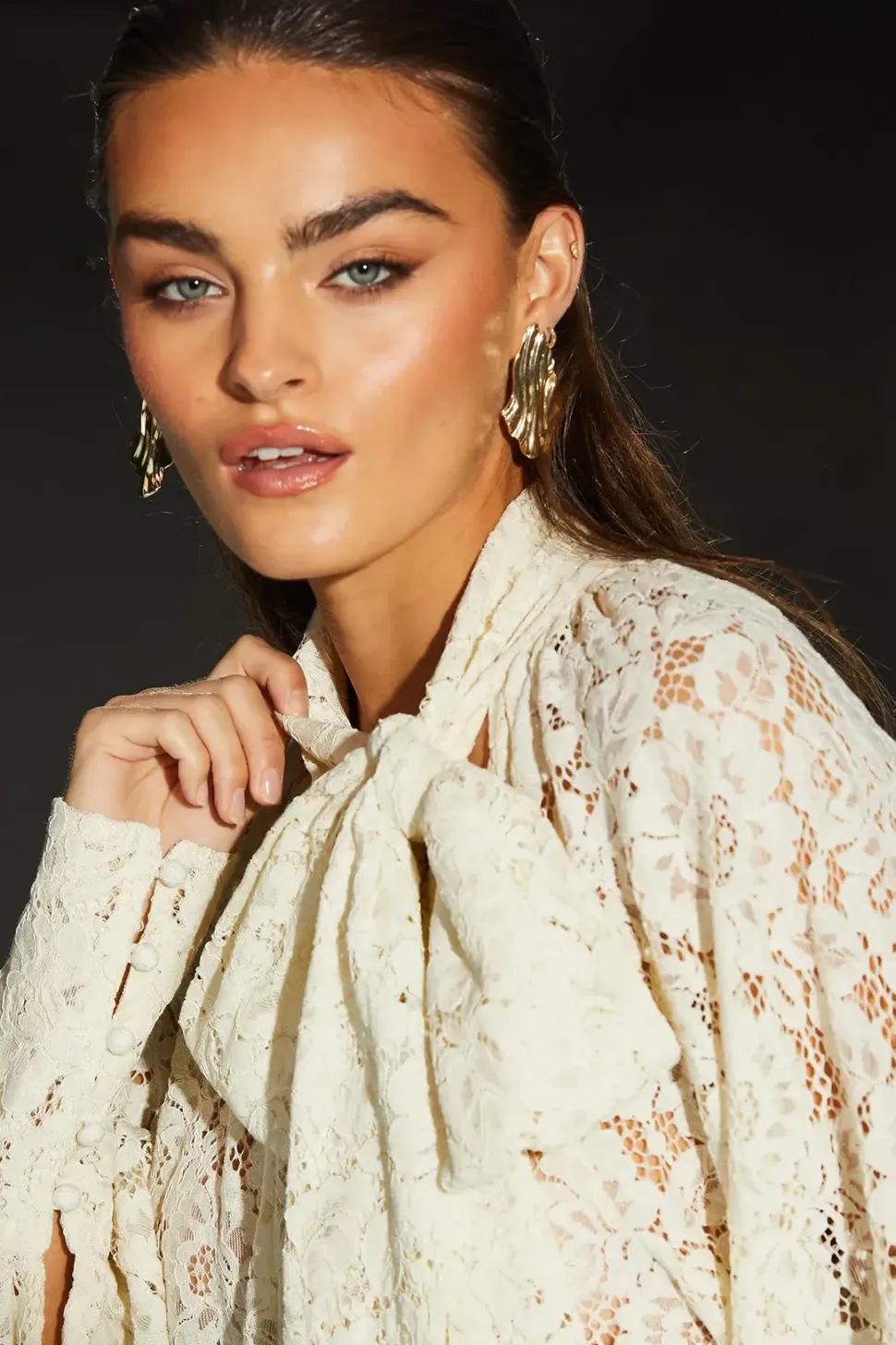 Runway 1.8.1.8 Chantilly Lace Pussy Bow Blouse