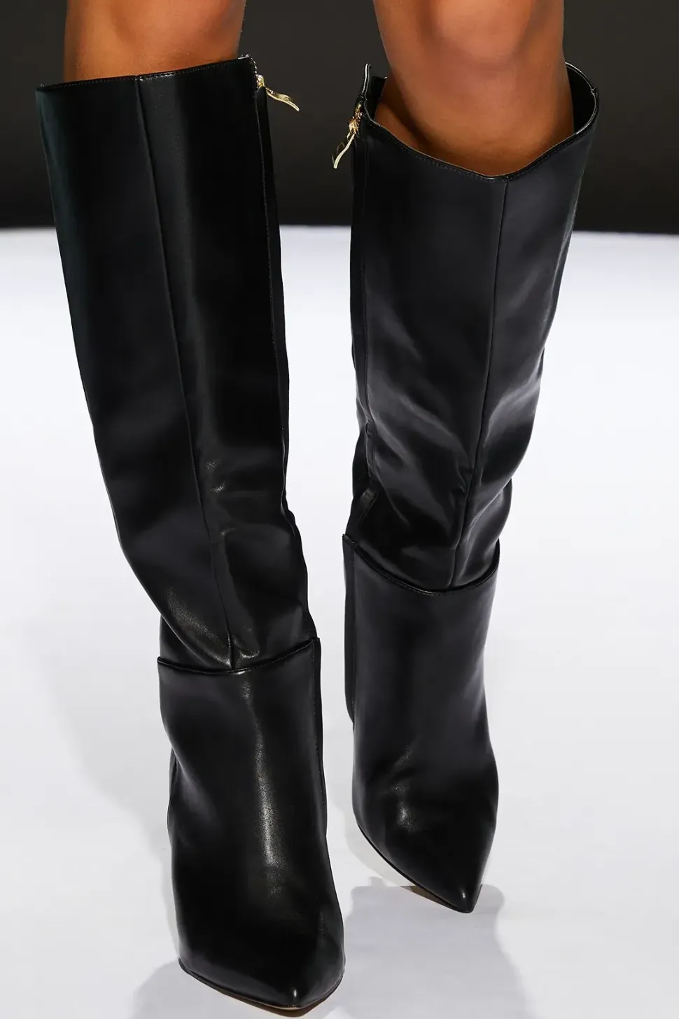 Runway 1.8.1.8 Stiletto Knee Boots