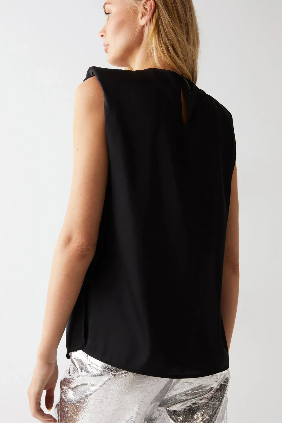 Shell Top