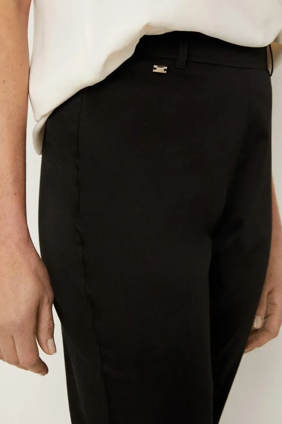 Side Zip Stretch Crop Trousers
