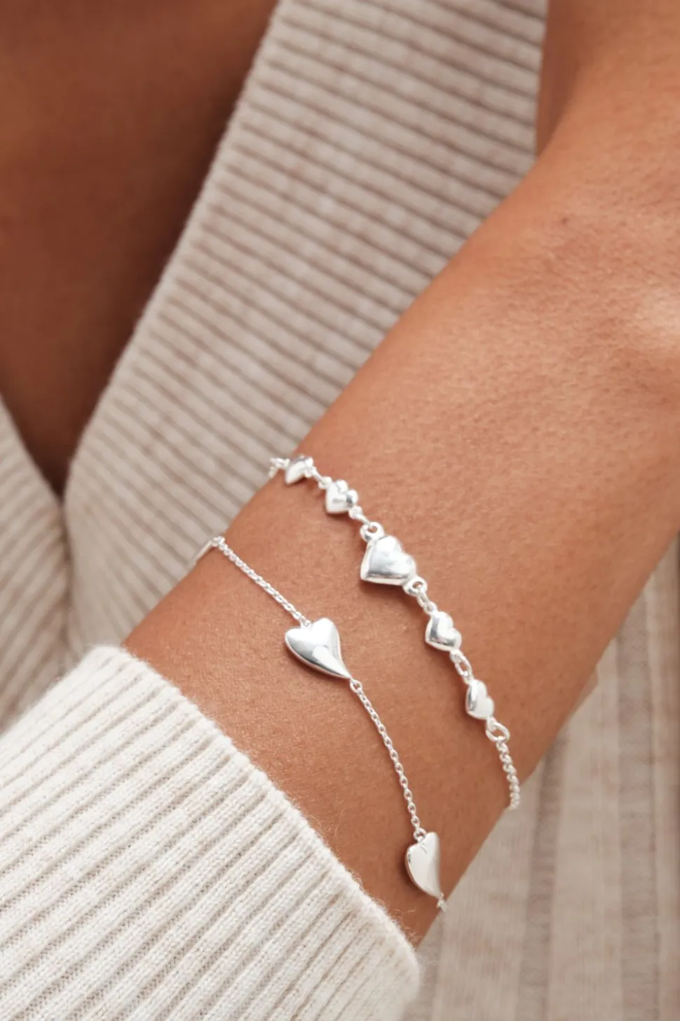 Simply Silver Sterling Silver 925 Silver Tapered Heart Station Bracelet