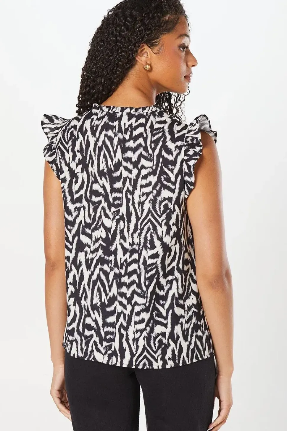 Sleeveless Keyhole Ruffle Blouse