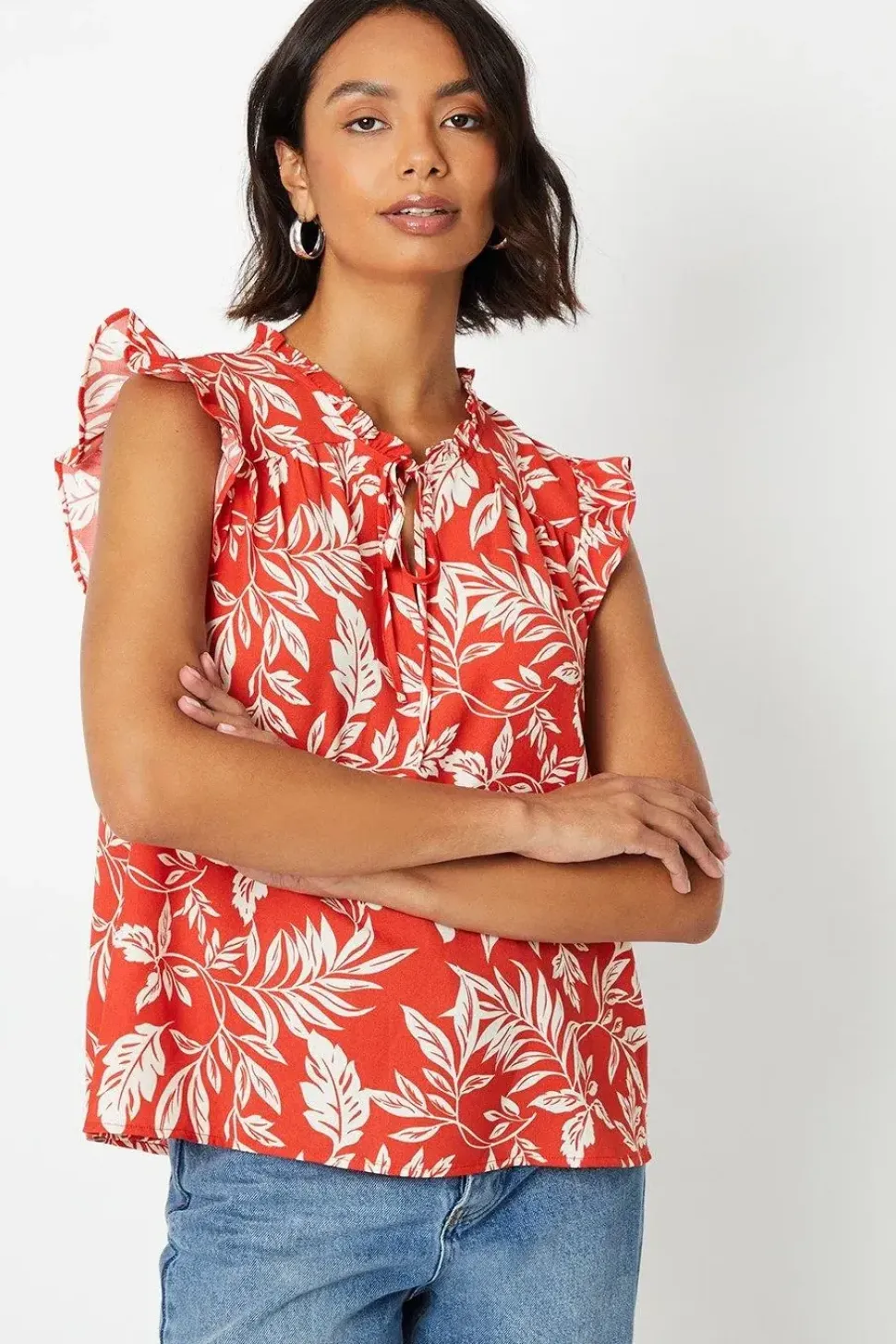 Sleeveless Keyhole Ruffle Blouse