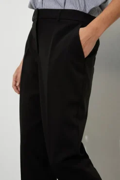 Slim Ankle Grazer Trouser