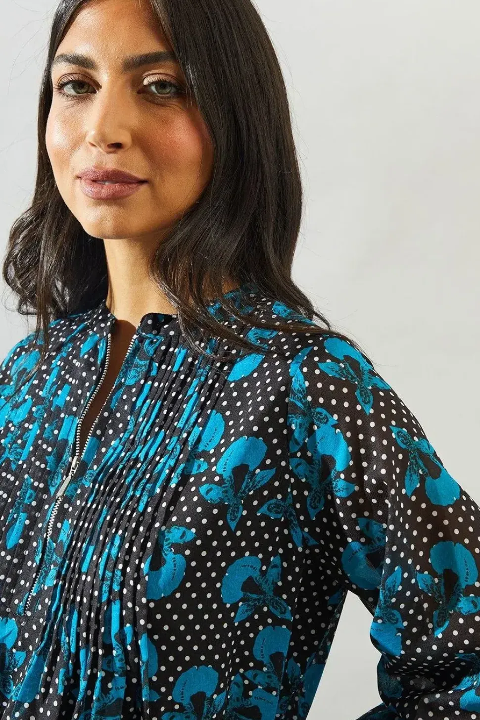 Spot Floral Pleat Zip Blouse