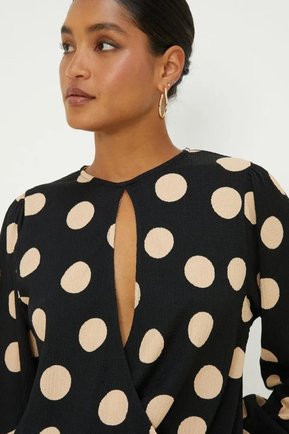 Spot Key Hole Wrap Long Sleeve Top
