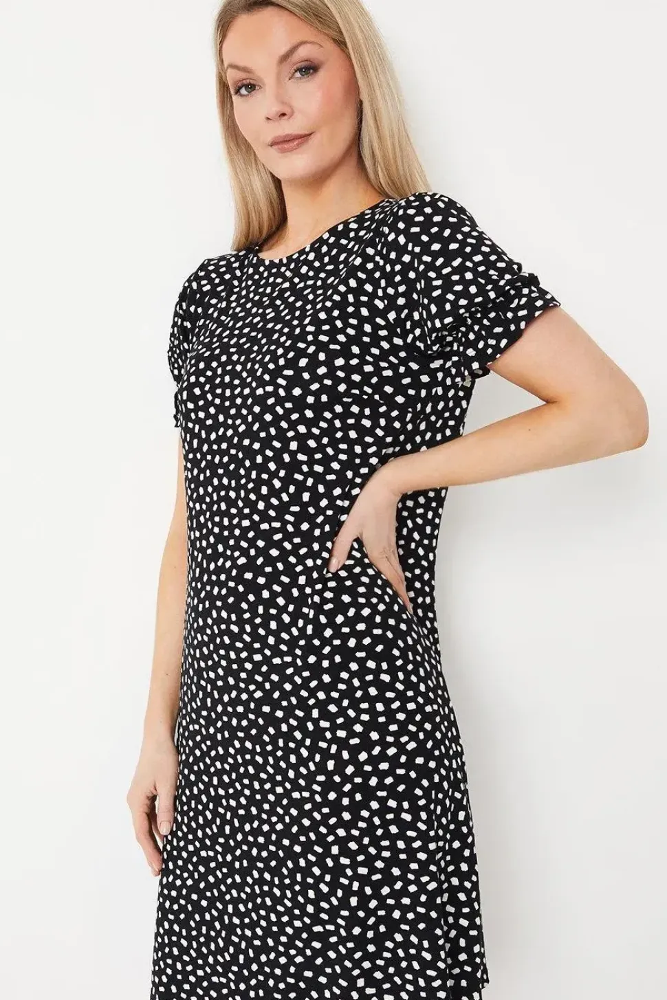 Spot Print Jersey Short Sleeve Shift Dress
