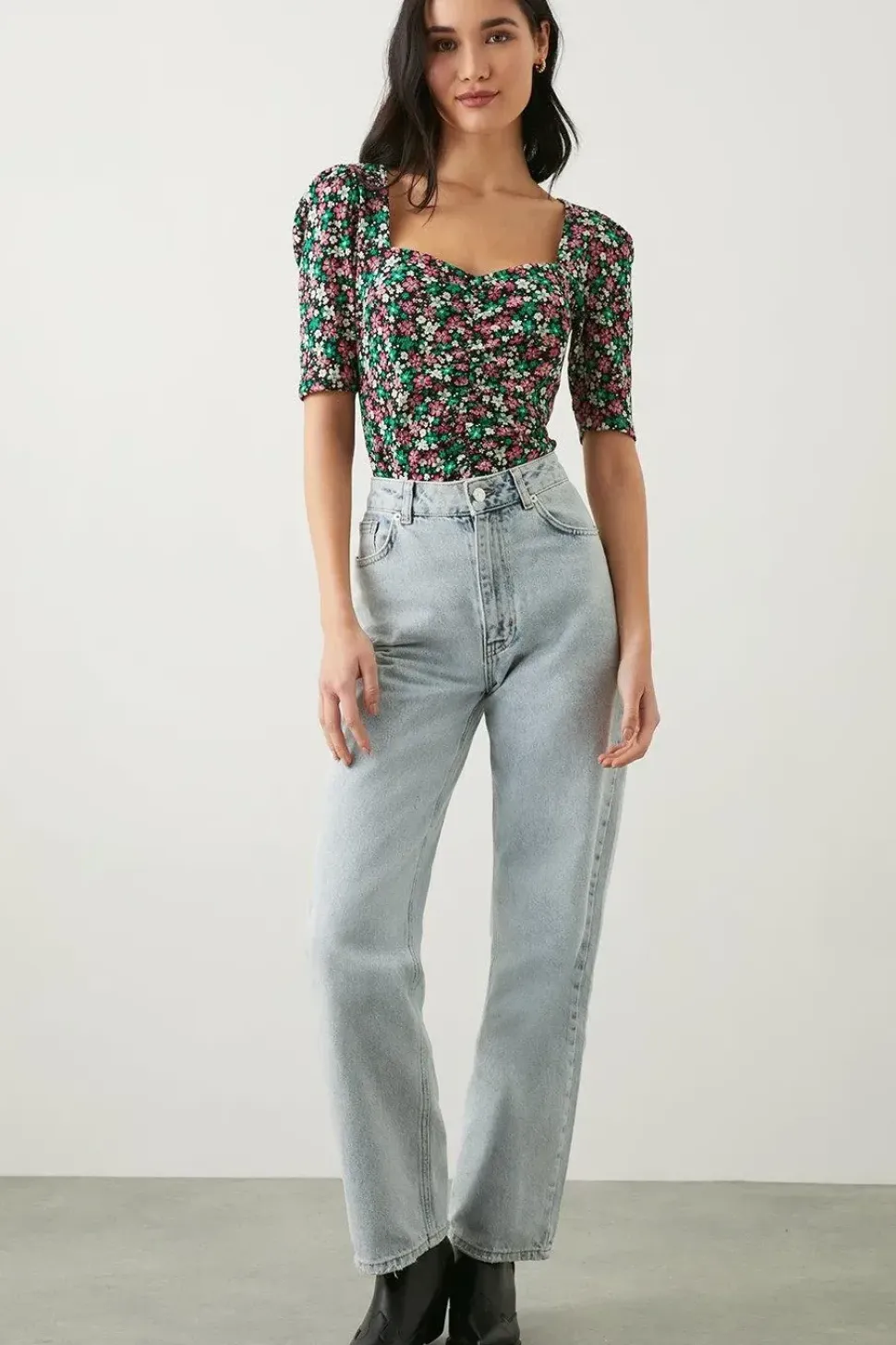 Sweetheart Ruched Body Short Sleeve Top