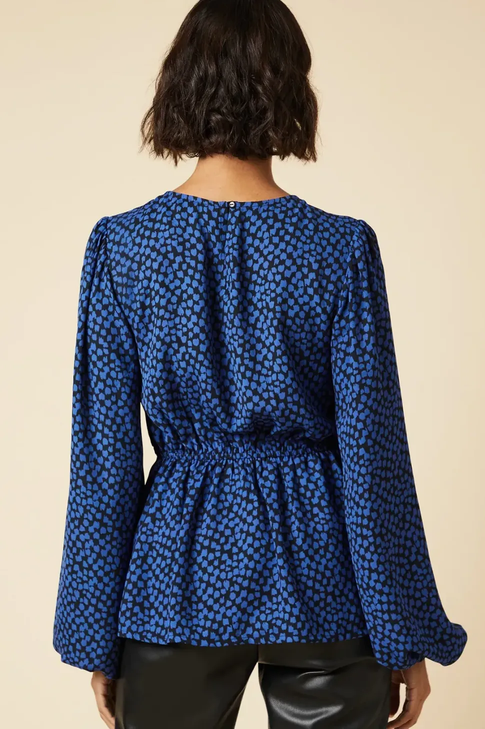 Tall Blue Blurred Spot Floral Tea Blouse