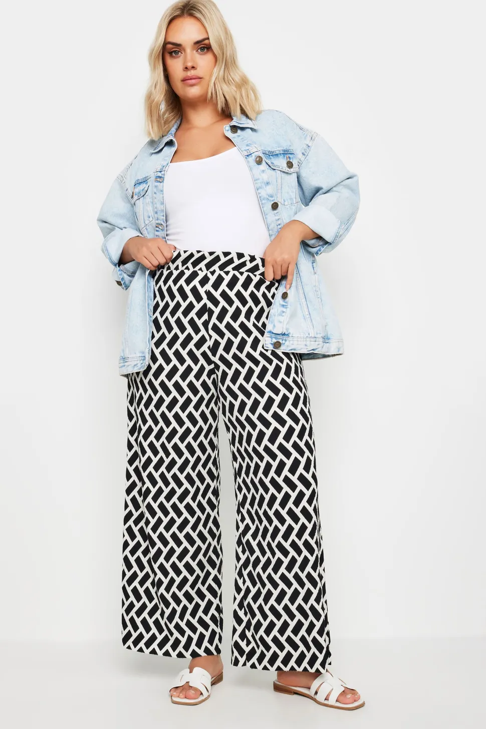 Textured Wide Leg Trousers