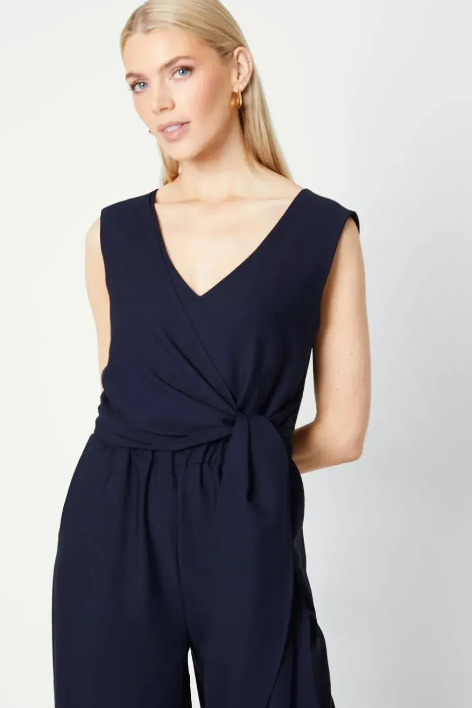 Tie Waist V-neck Jumpsuit