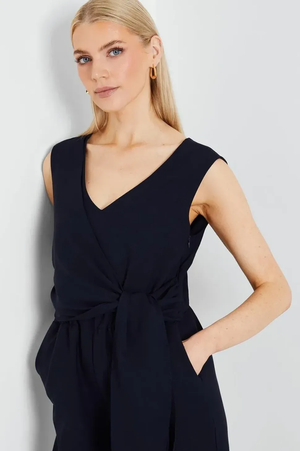 Tie Waist V-neck Jumpsuit