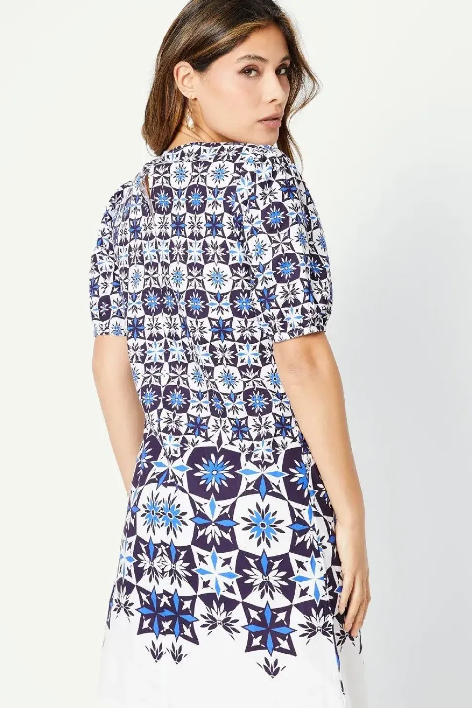 Tile Border Print Puff Sleeve Shift Dress