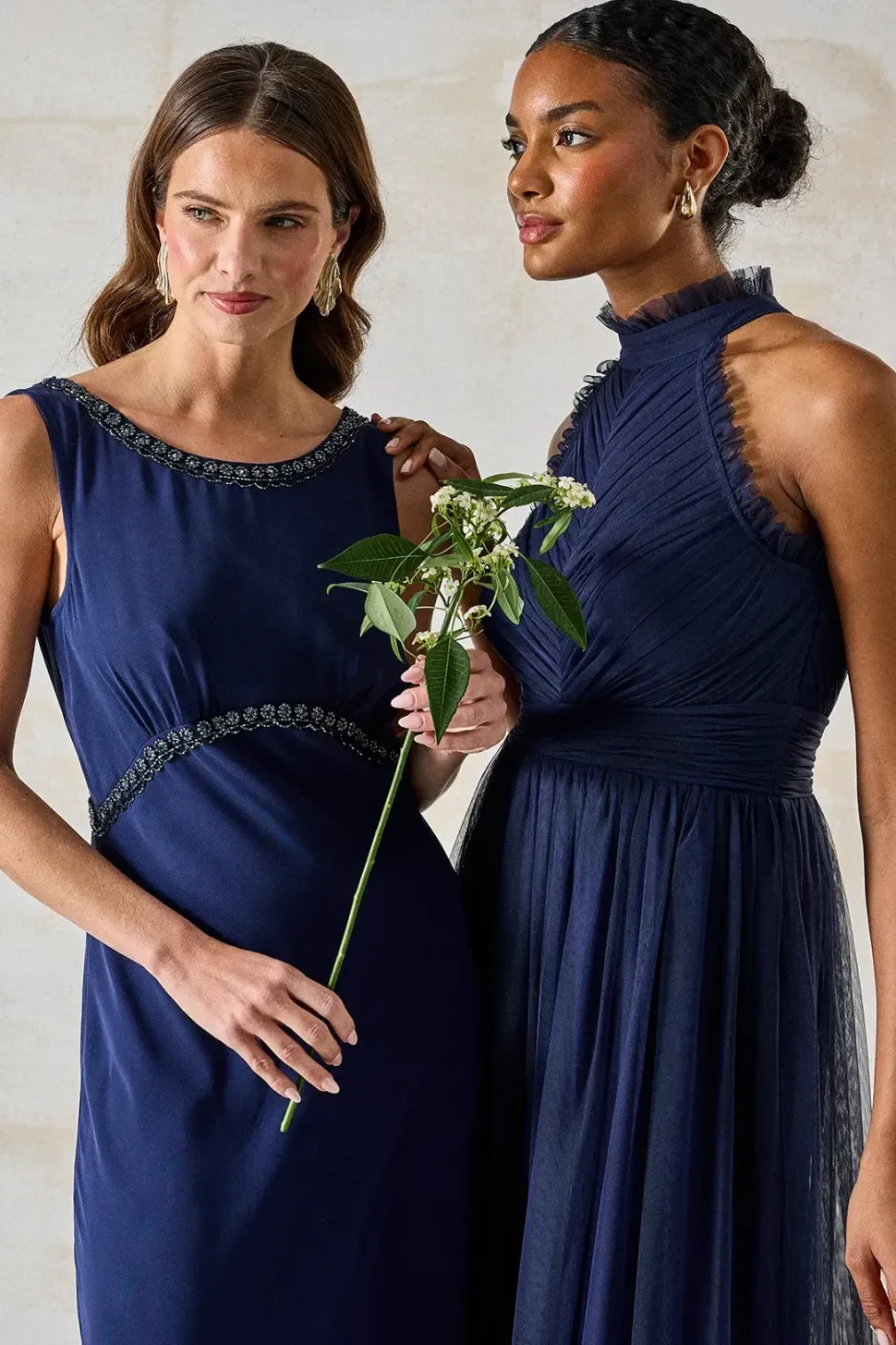 Trim Detail V Back Sleeveless Bridesmaids Dress