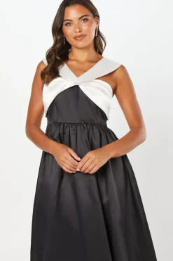 Twist Halterneck Full Skirted Twill Maxi Dress