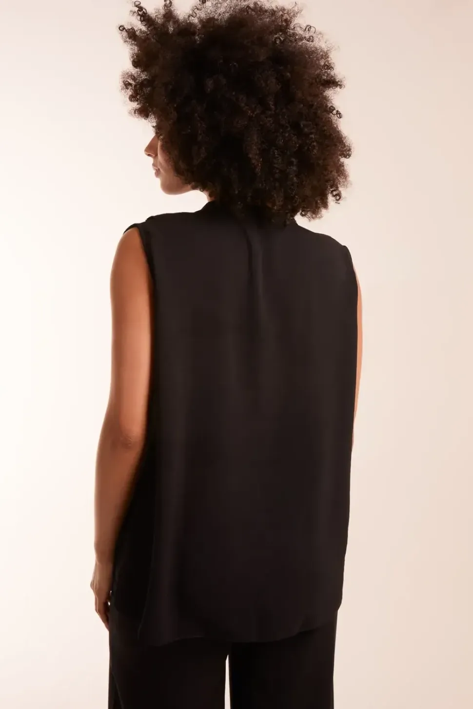 V Neck Ruffle Top with Knot