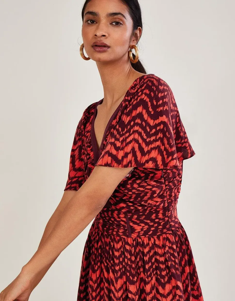 V-Neck Zig-Zag Animal Print Dress