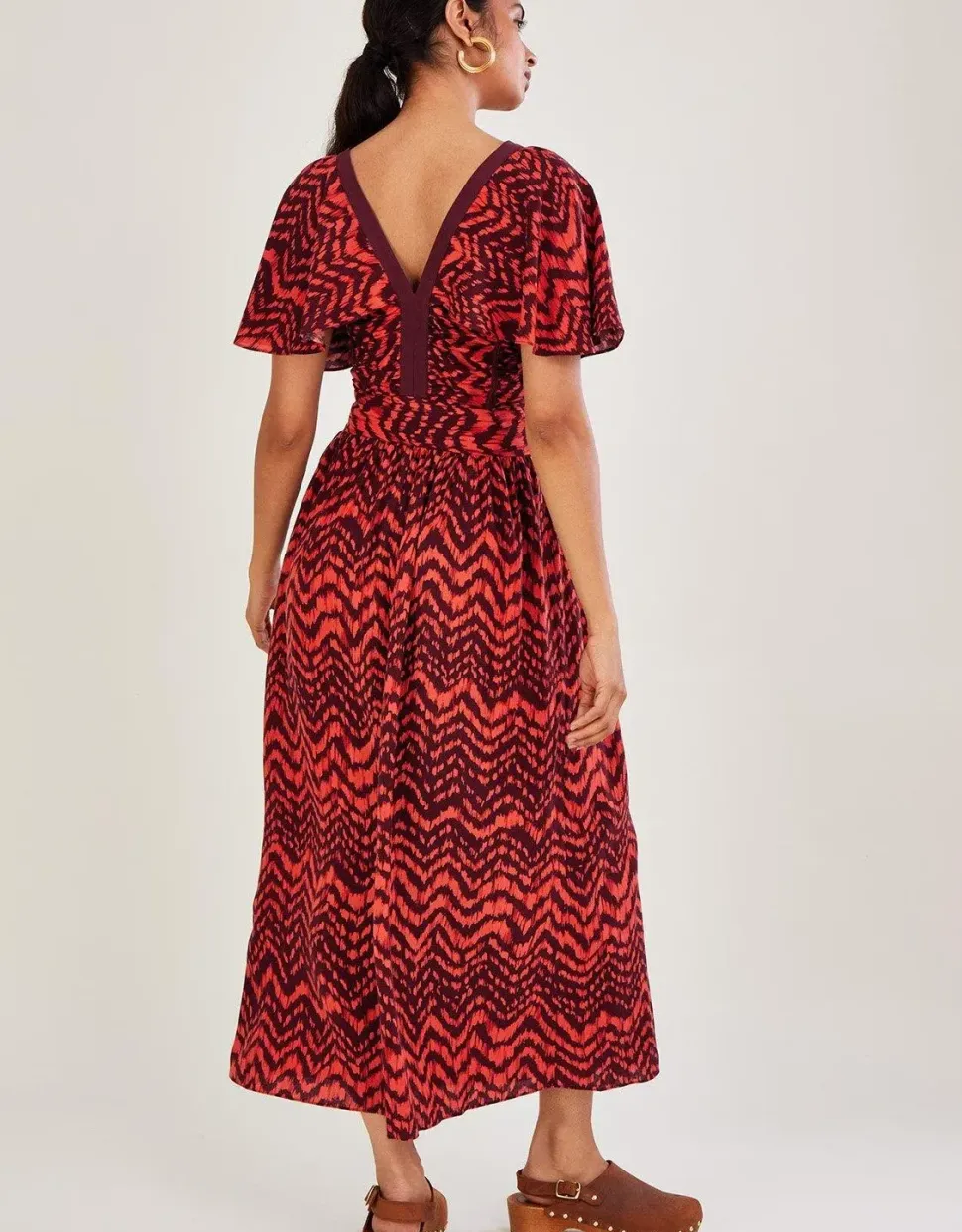 V-Neck Zig-Zag Animal Print Dress