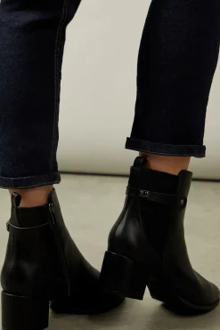 Wide Fit Ahio Medium Block Heel Chelsea Ankle Boots