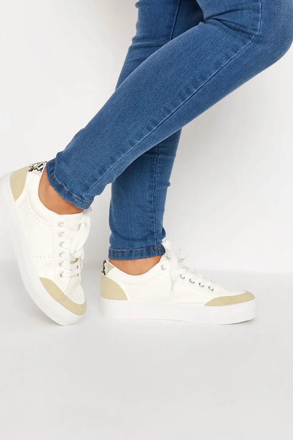Wide Fit Trainer