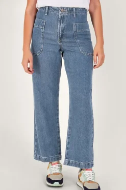 Wide Leg Cargo Jeans