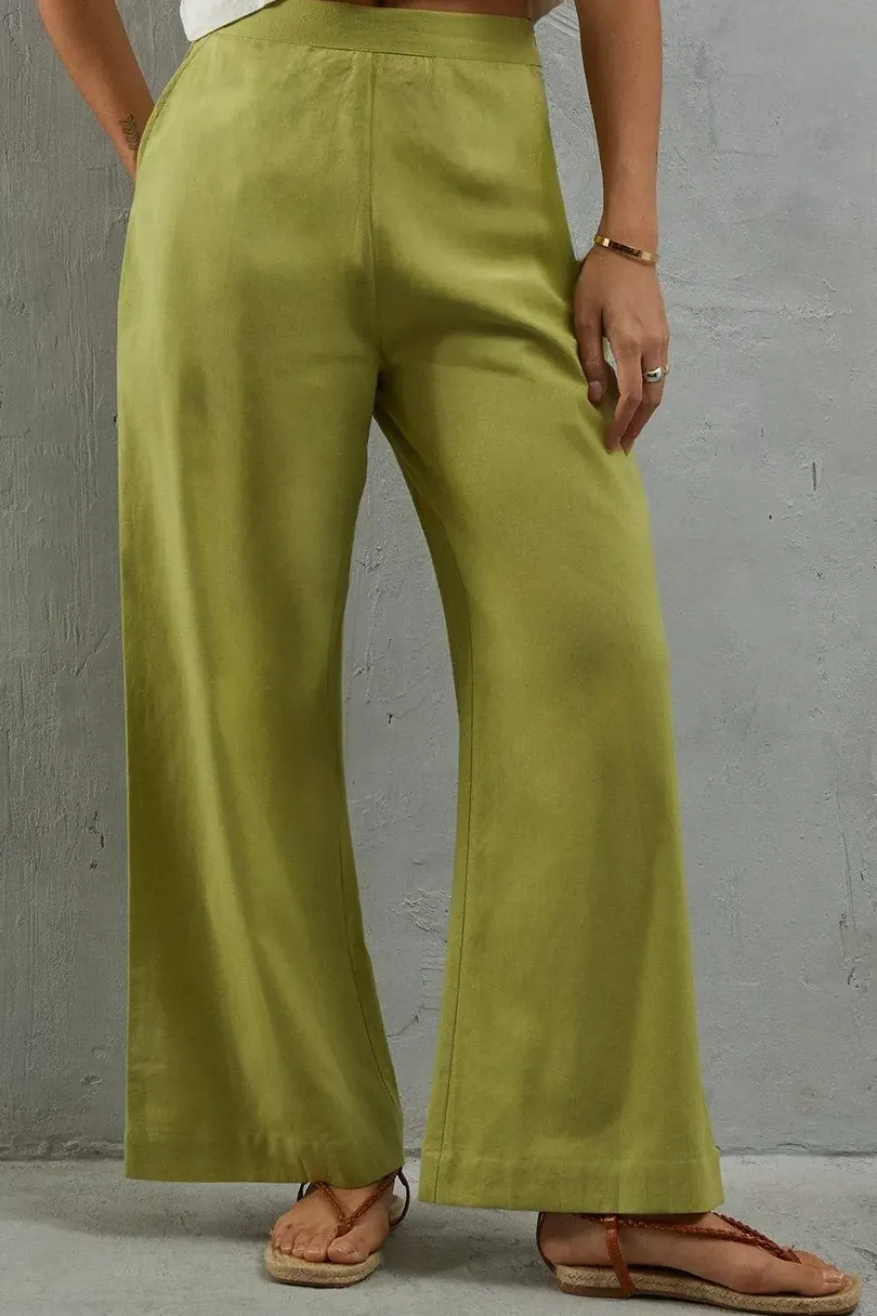 Wide Leg Crop Linen Trouser