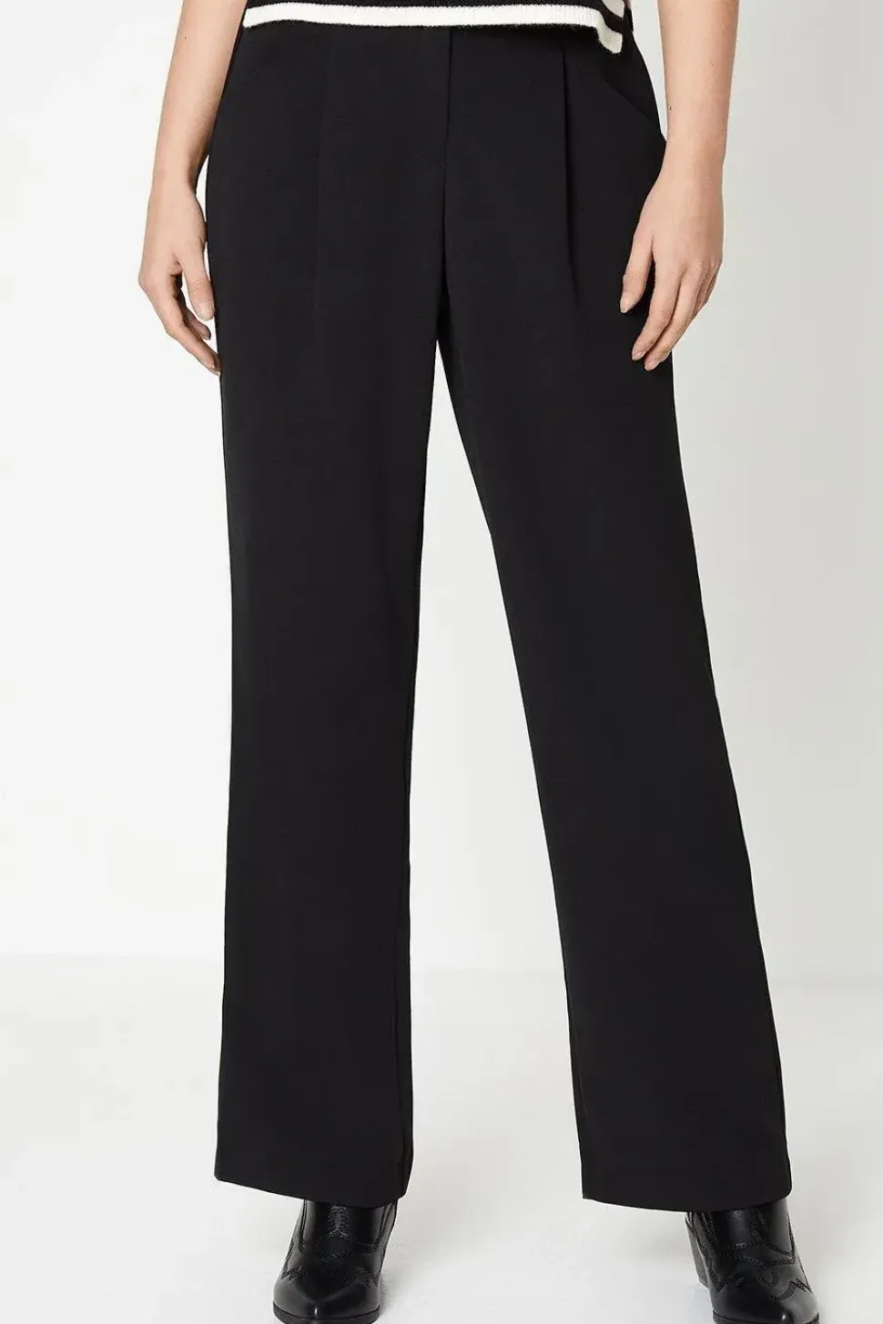 Wide Leg Relaxed Trousers