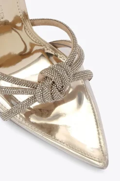 'Ava'  Heels