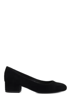 'Believing' Court Shoes