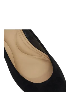 'Believing' Court Shoes
