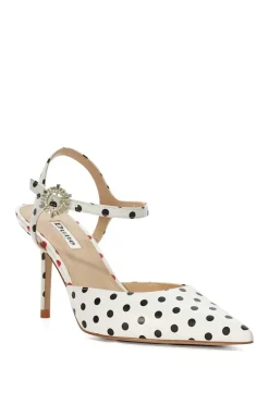 'Catwalk' Court Shoes