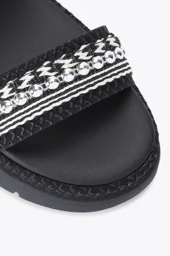 'Daisy Stud' Sandals