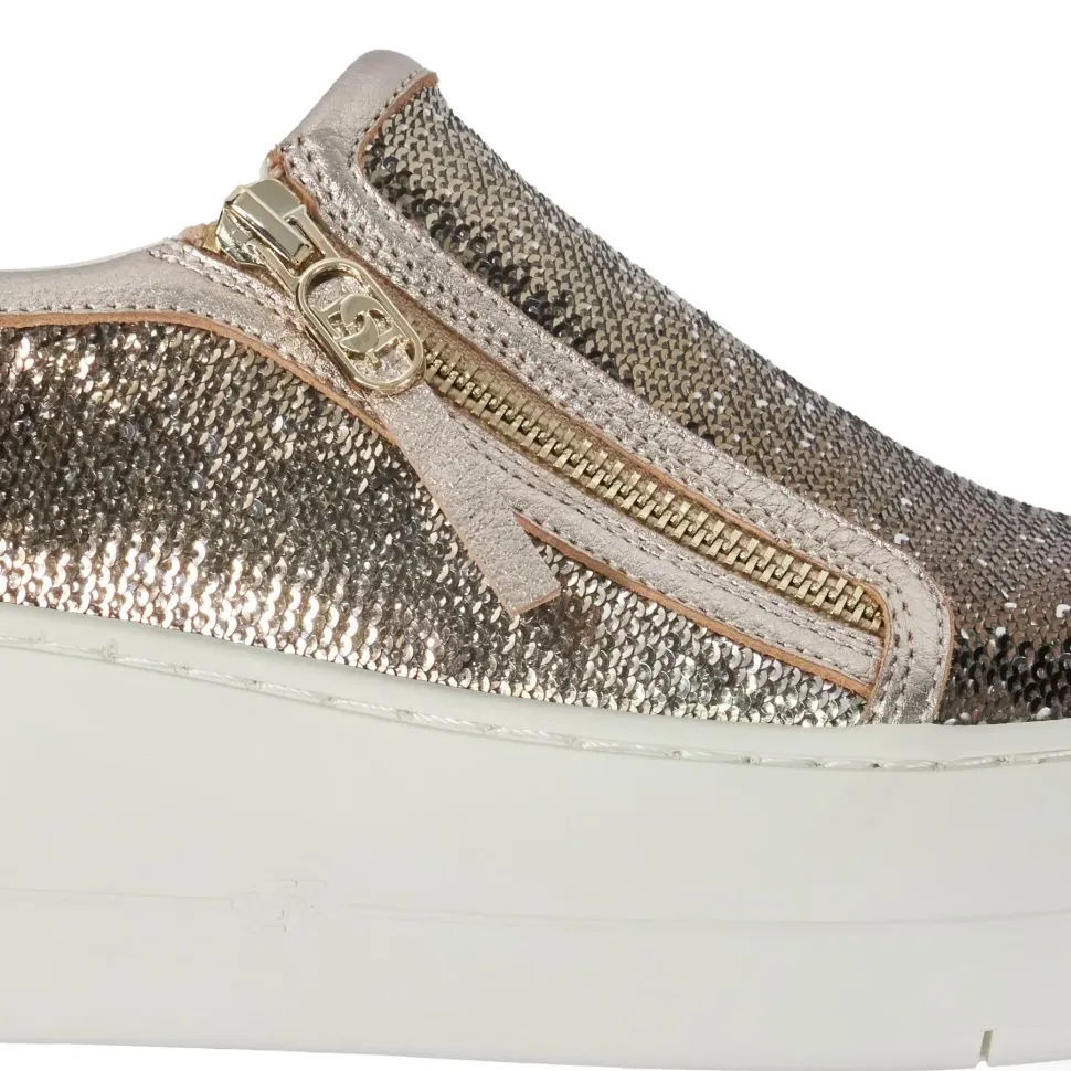 'Episodic' Trainers