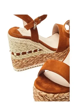 'Erynn' Alcantara Wedges