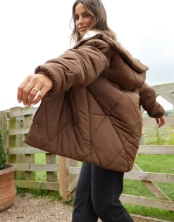 'Freya' Collared Diamond Quilted Short Jacket
