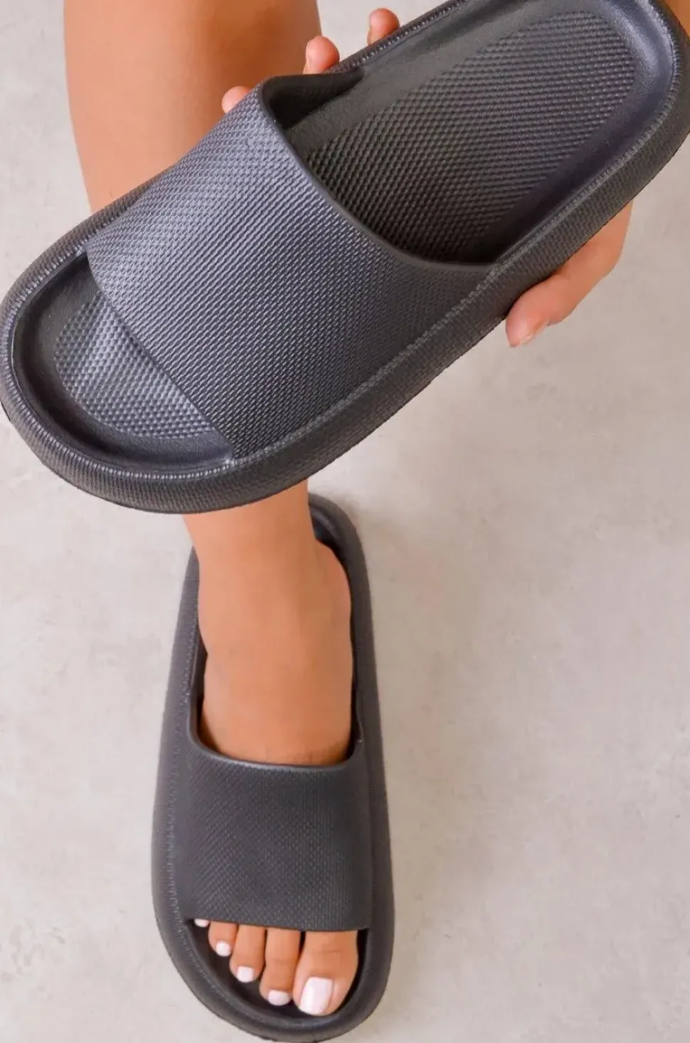 'Joanna' Textured Rubber Sliders