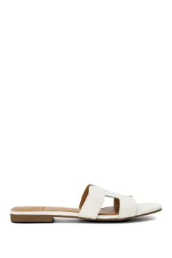 'Loopey' Leather Sandals