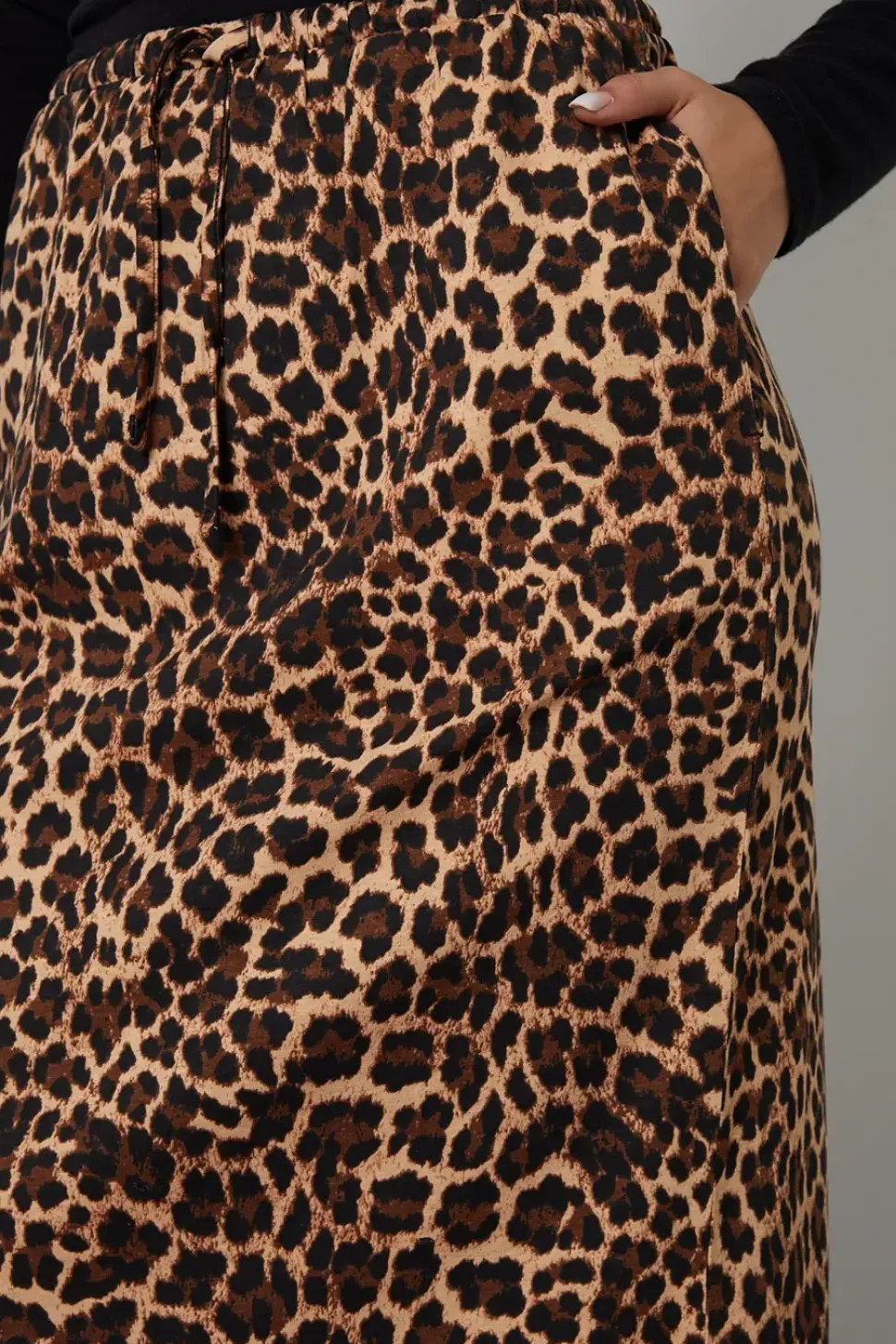 'Midori' Leopard Print Cotton Jersey Midi Skirt with Pockets