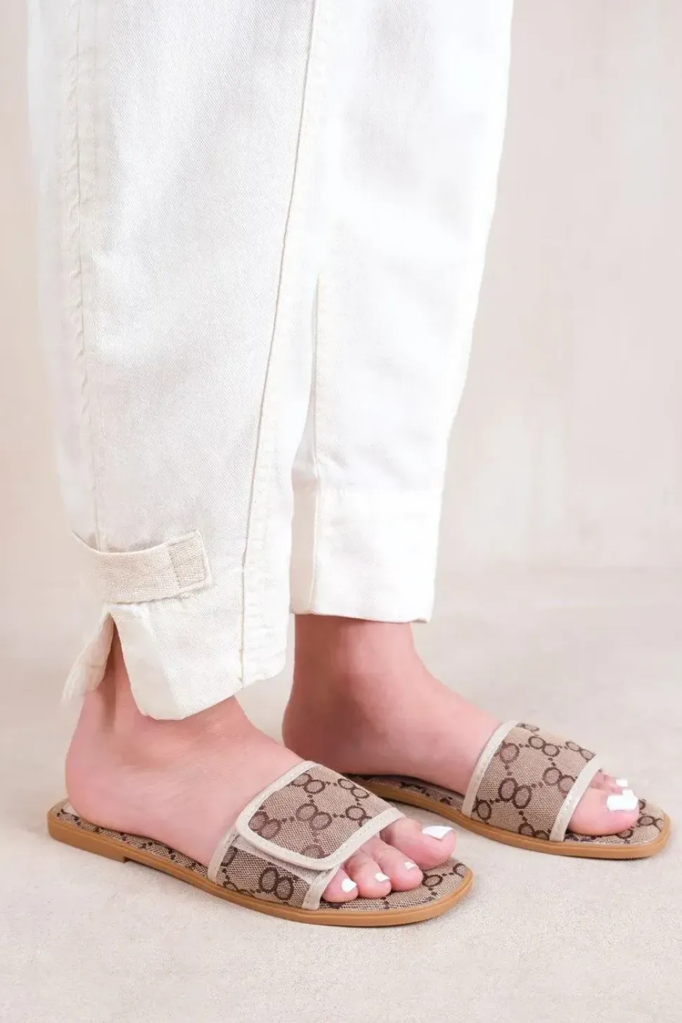 'Mirage' Adjustable Single Band Flat Slider Sandals