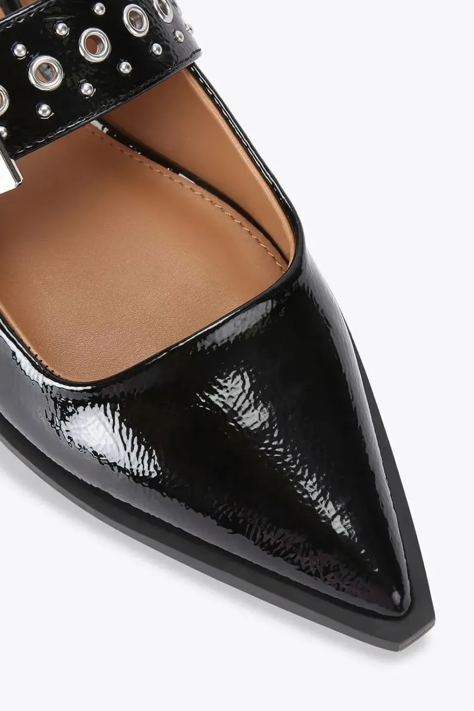 'Nova' Flats