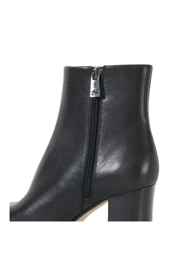 'Ollave' Leather Ankle Boots
