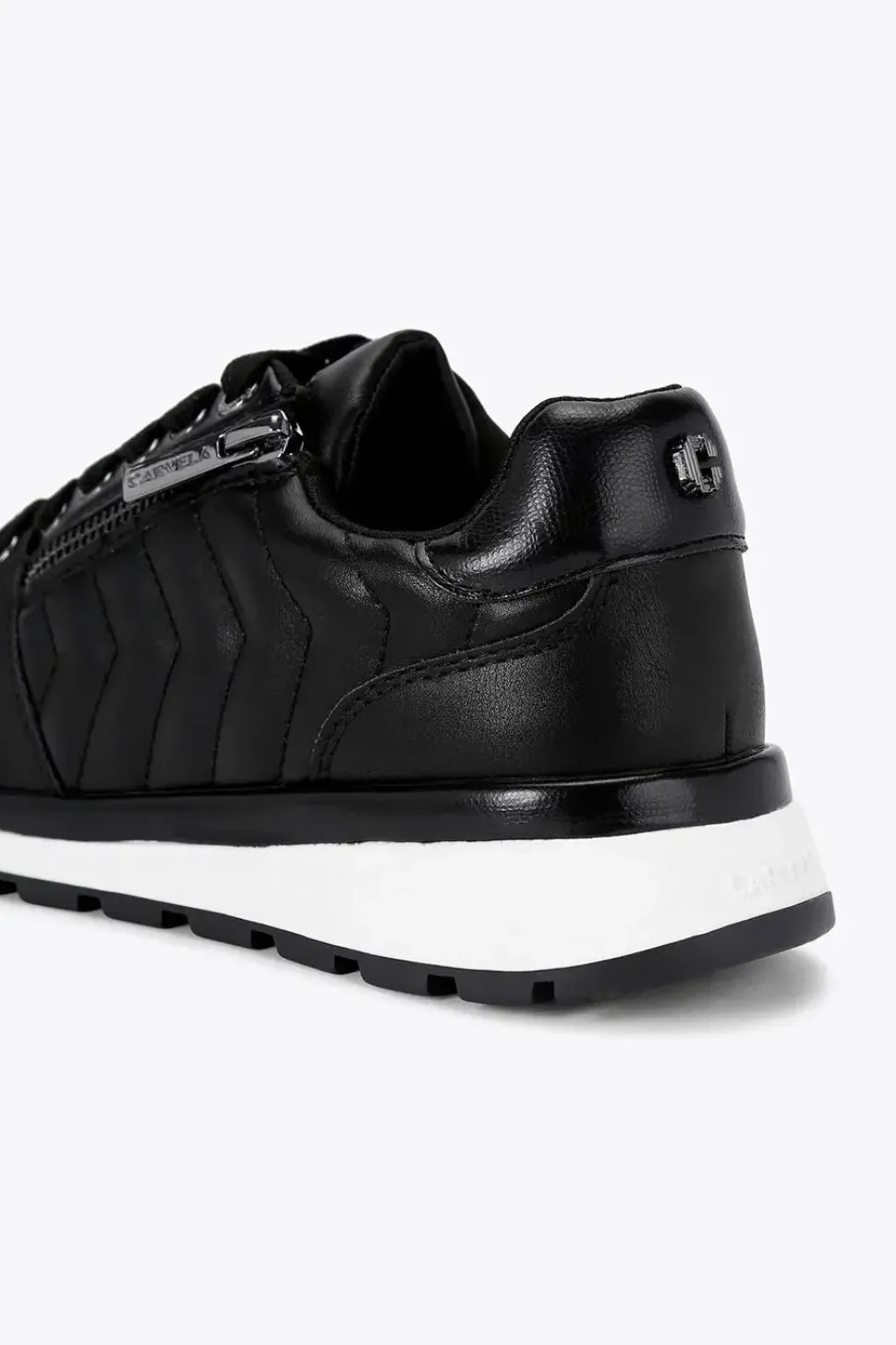 'Pace Zip' Trainers