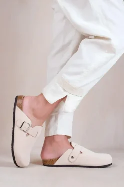'Palm' Closed Toe Flat Sandals With Buckle Detail