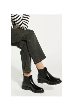 'Perceive' Leather Chelsea Boots