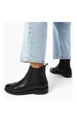 'Quest' Leather Chelsea Boots
